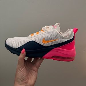 Womens Nike Air Max Motion 2